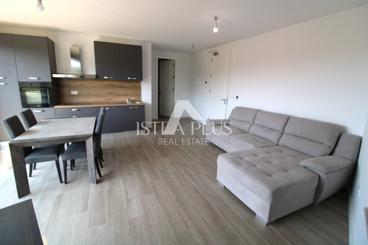 APARTMA NA ODLIČNI LOKACIJI, 400 METROV OD MORJA
