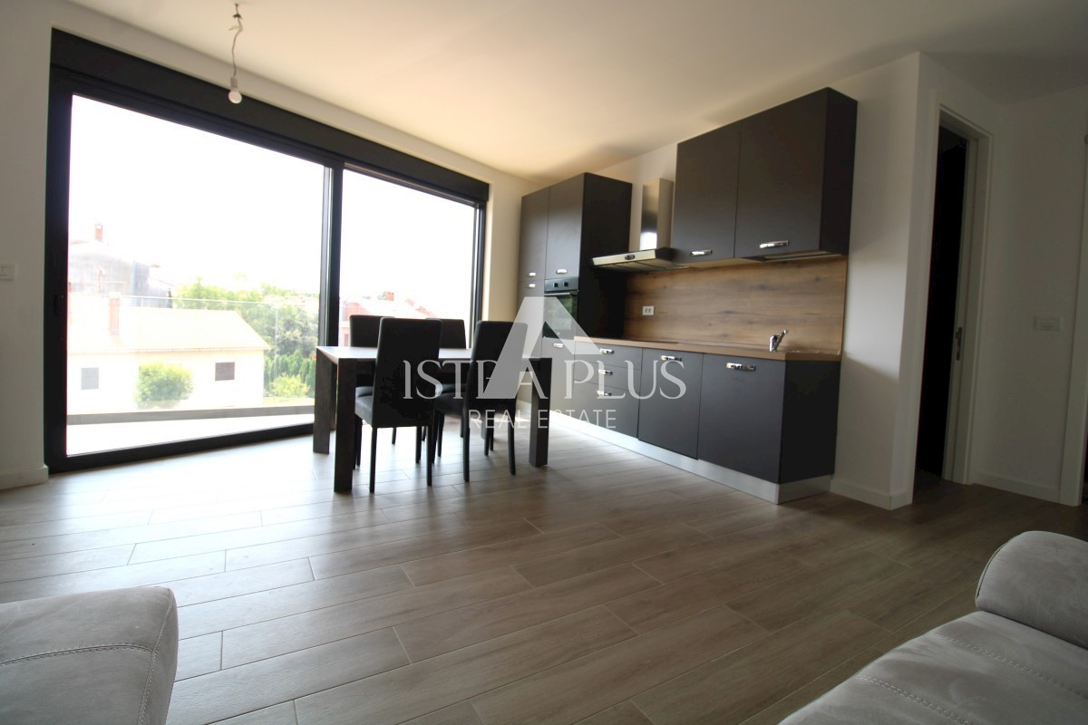APARTMA NA ODLIČNI LOKACIJI, 400 METROV OD MORJA