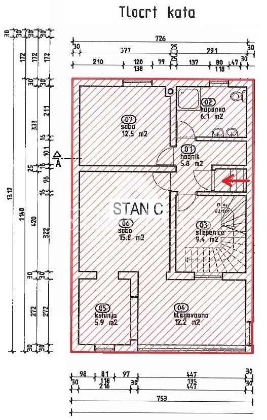 Istra, Poreč, neposredna bližina 4 km - Stanovanje 116m2 z dvoriščem 75m2, CK, 2 parkirni mesti