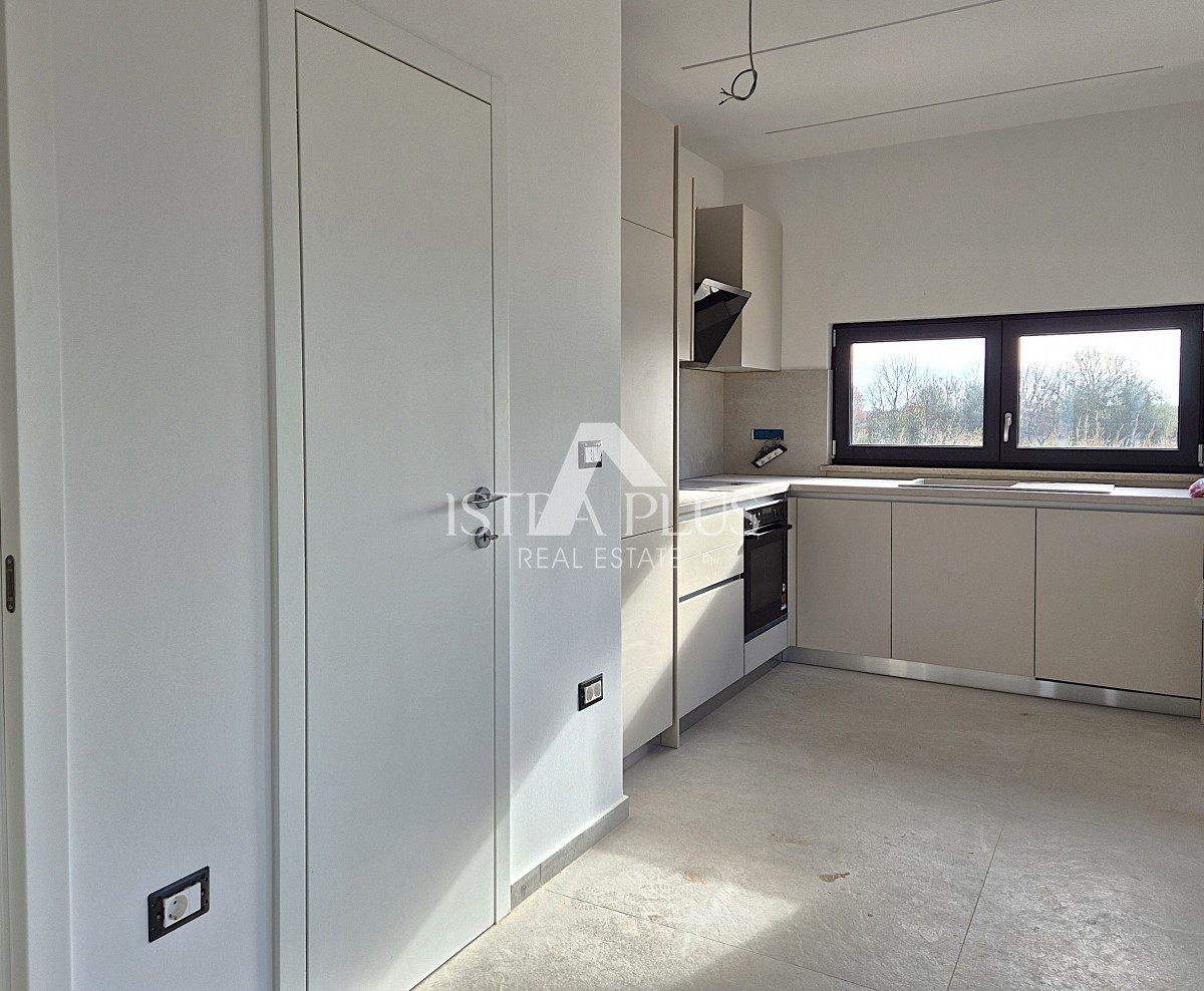 Istra, Poreč 9km od morja - Luksuzna moderna vila s panoramskim razgledom na morje in podeželje