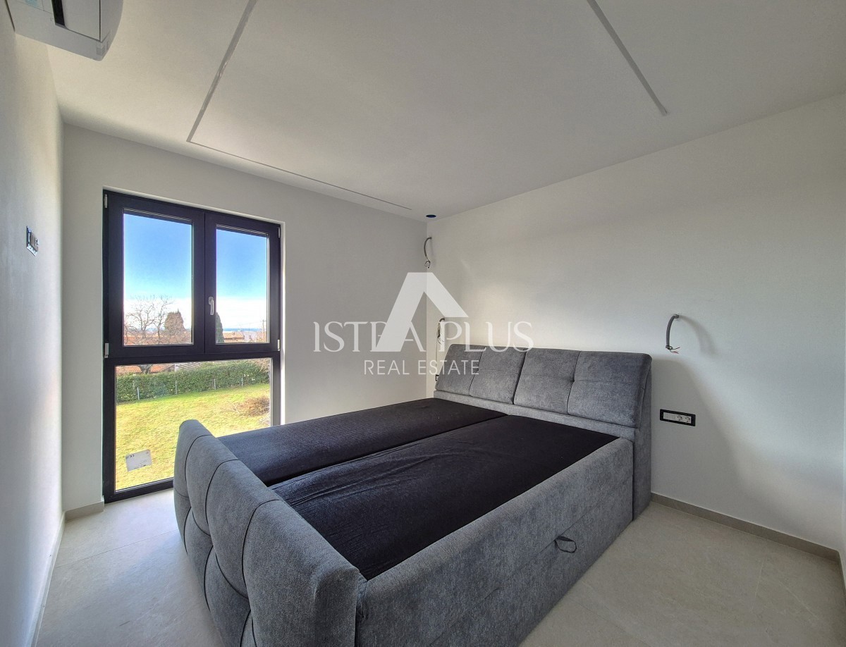 Istra, Poreč 9km od morja - Luksuzna moderna vila s panoramskim razgledom na morje in podeželje