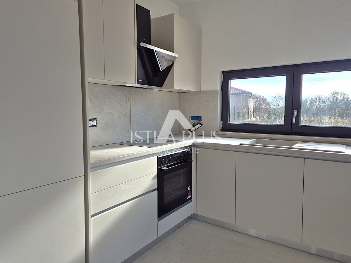 Istra, Poreč 9km od morja - Luksuzna moderna vila s panoramskim razgledom na morje in podeželje