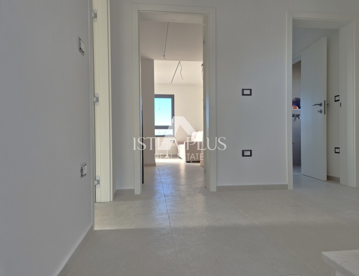 Istra, Poreč 9km od morja - Luksuzna moderna vila s panoramskim razgledom na morje in podeželje