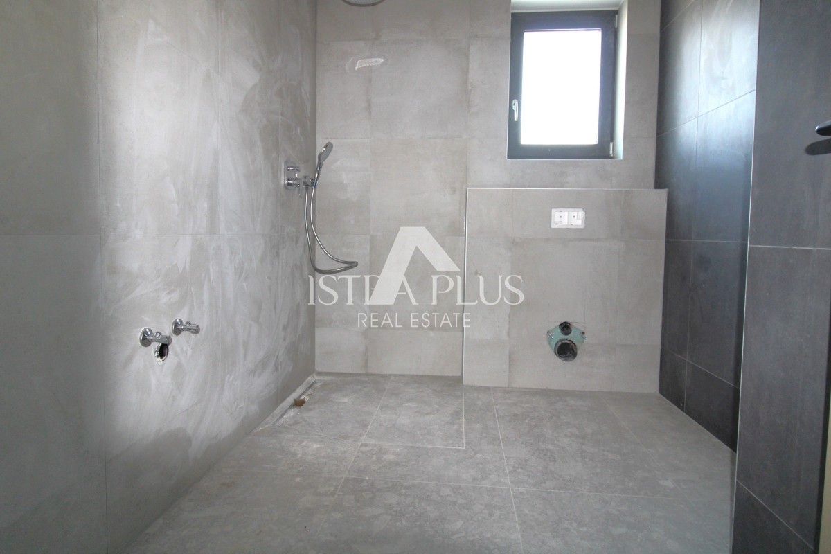 Novo stanovanje v pritličju z bazenom - okolica Poreča - Apartma A