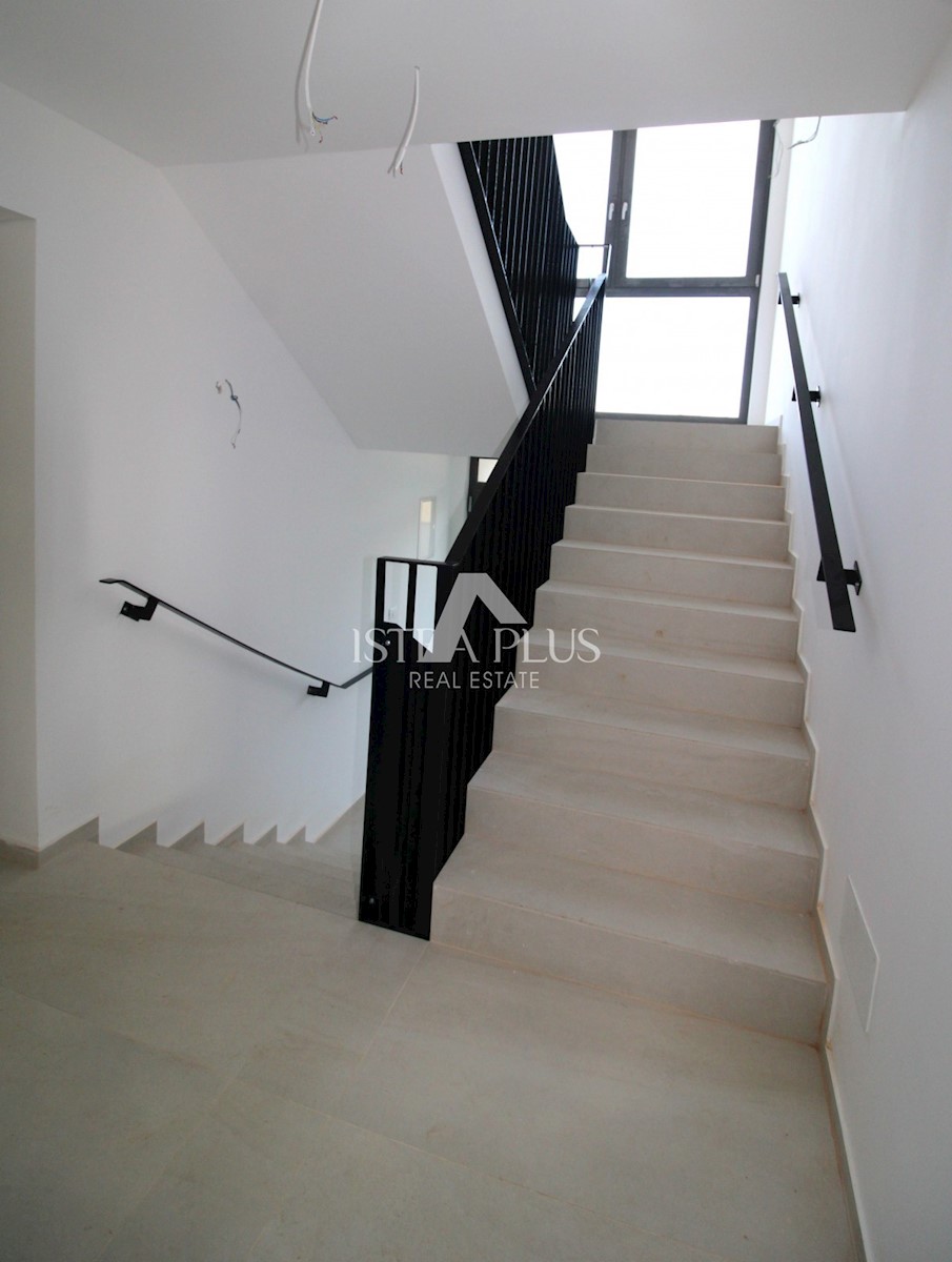 Novo stanovanje v pritličju z bazenom - okolica Poreča - Apartma A