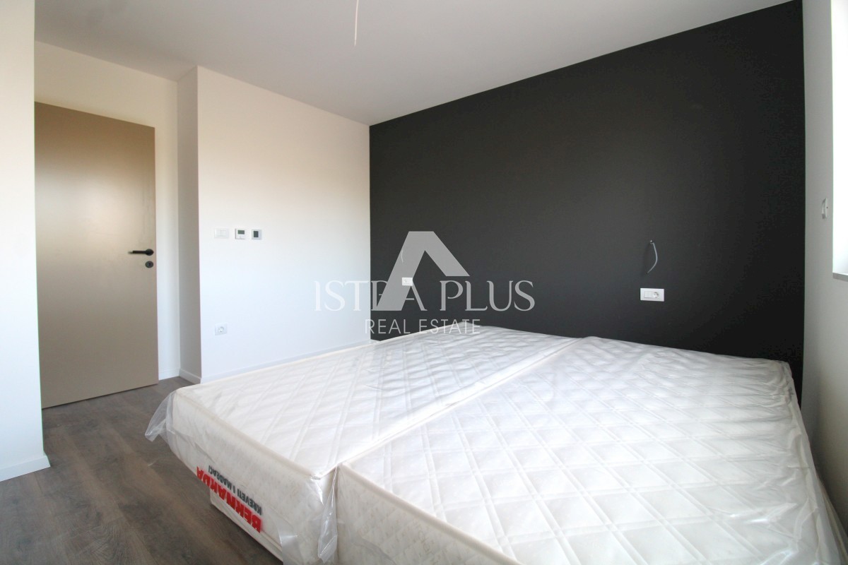 Novo stanovanje v pritličju z bazenom - okolica Poreča - Apartma A
