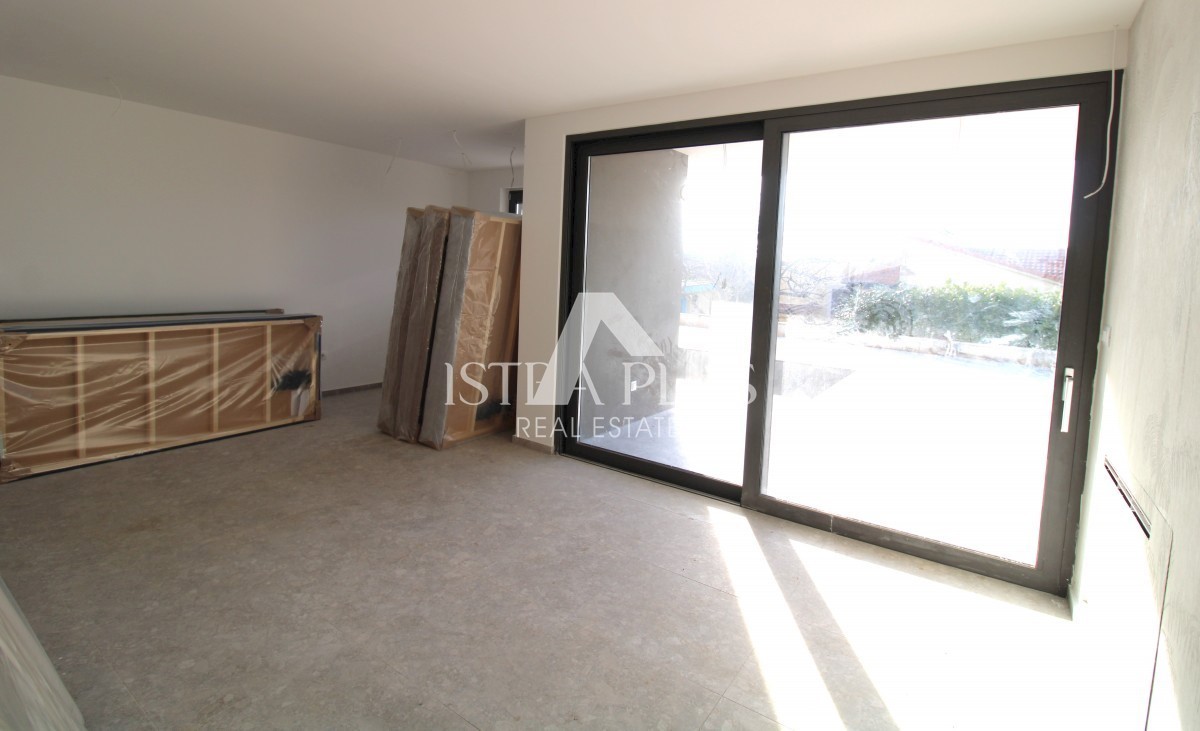 Novo stanovanje v pritličju z bazenom - okolica Poreča - Apartma A