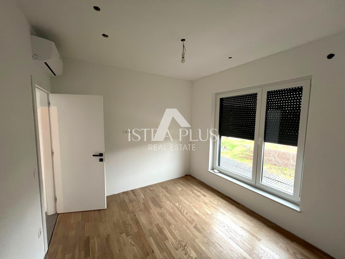 Dvonadstropni apartma s tremi spalnicami in pogledom na morje - Tar Vabriga