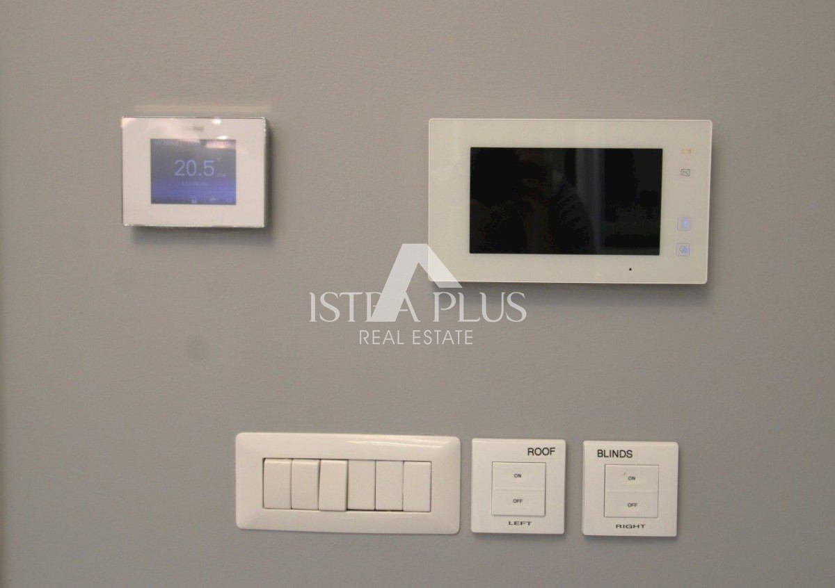 Luksuzna hiša v centru Poreča s 3 apartmaji v 3 etažah