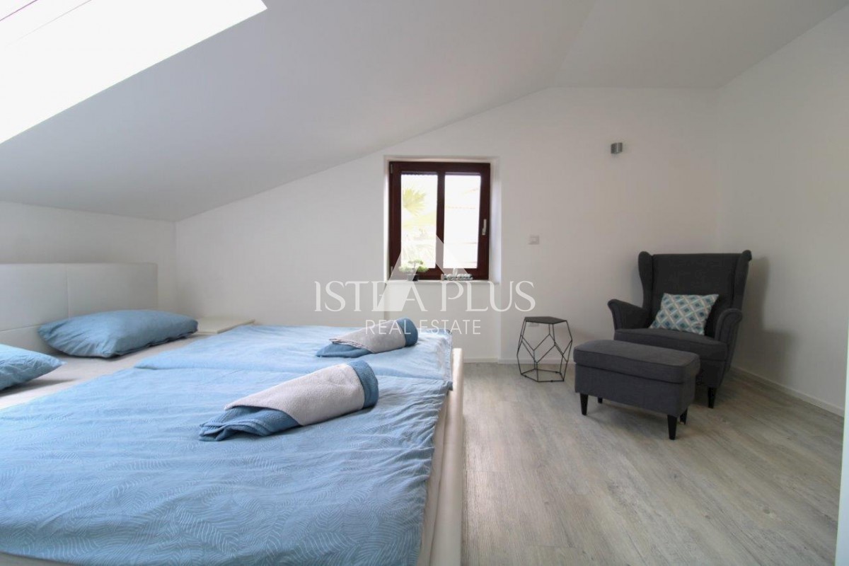 Luksuzna hiša v centru Poreča s 3 apartmaji v 3 etažah