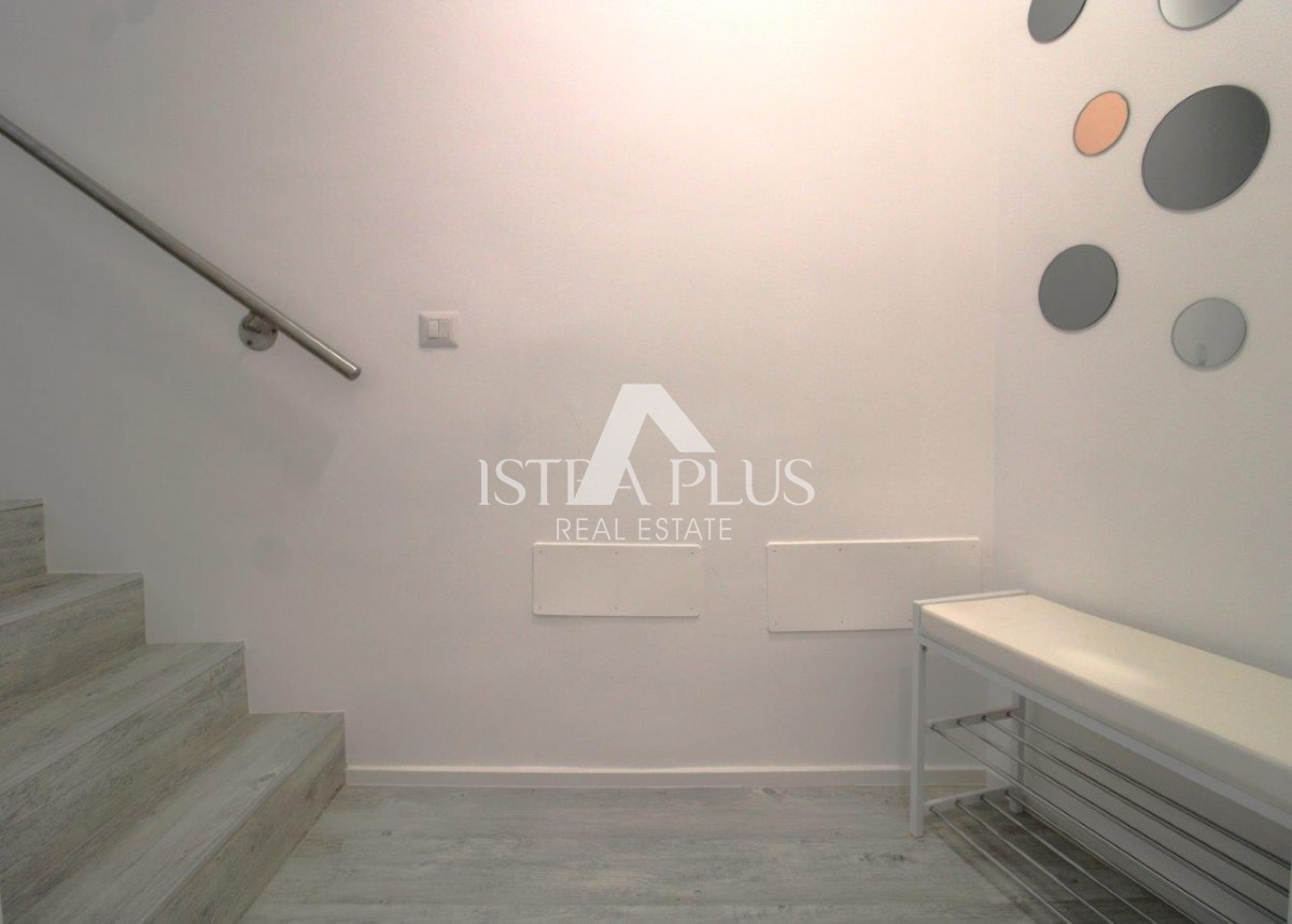 Luksuzna hiša v centru Poreča s 3 apartmaji v 3 etažah