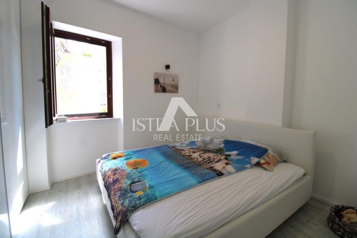 Luksuzna hiša v centru Poreča s 3 apartmaji v 3 etažah