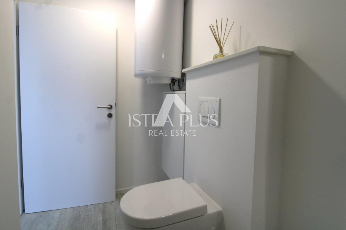 Luksuzna hiša v centru Poreča s 3 apartmaji v 3 etažah