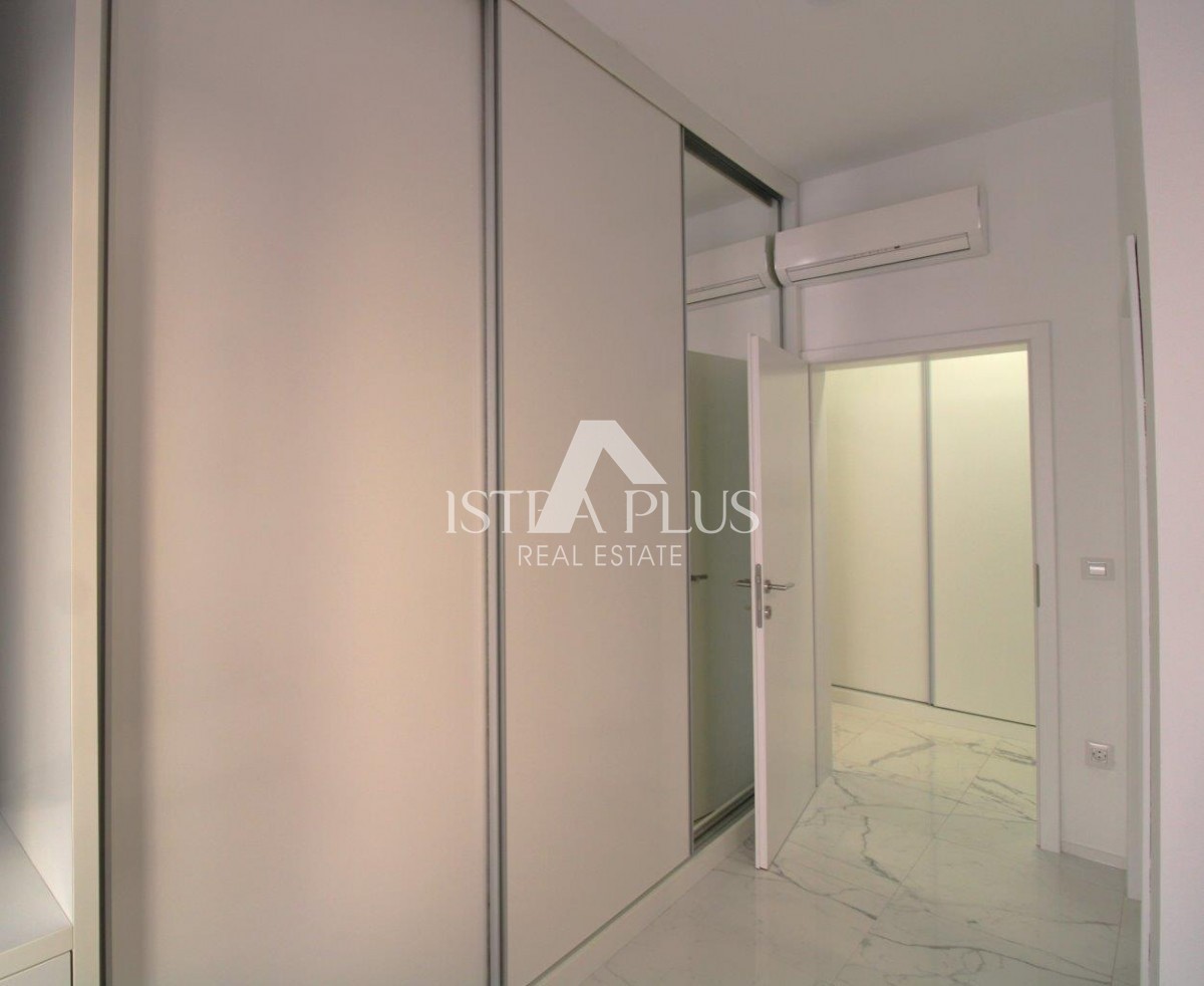 Luksuzna hiša v centru Poreča s 3 apartmaji v 3 etažah