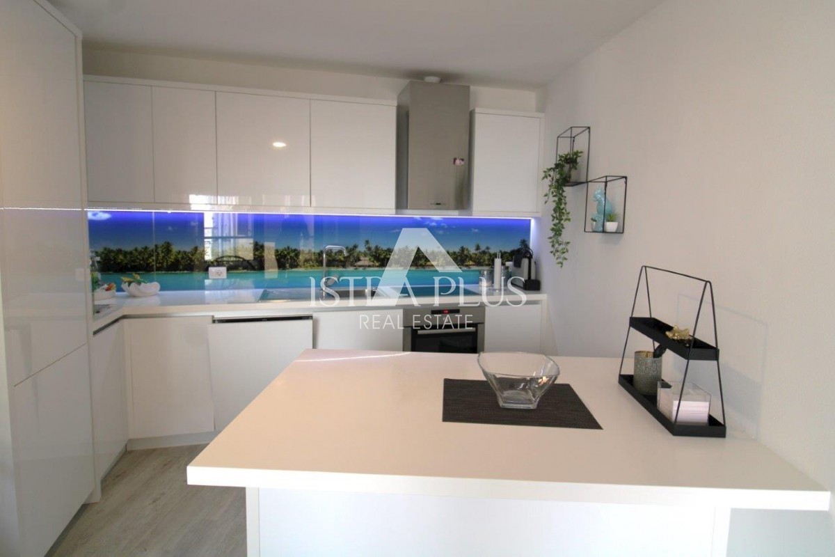 Luksuzna hiša v centru Poreča s 3 apartmaji v 3 etažah