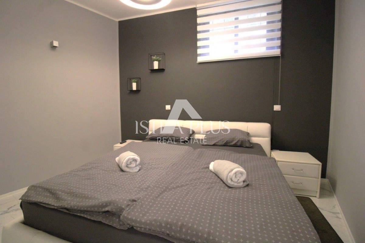 Luksuzna hiša v centru Poreča s 3 apartmaji v 3 etažah