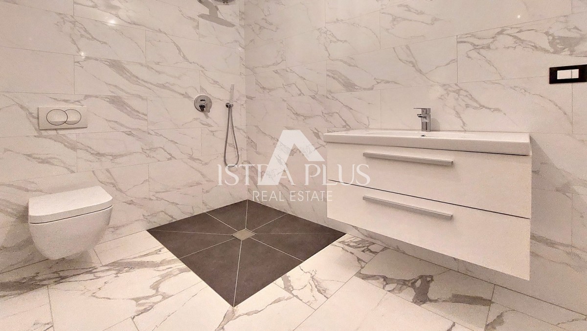 Istra, Poreč - novo stanovanje 65 m2 na okr