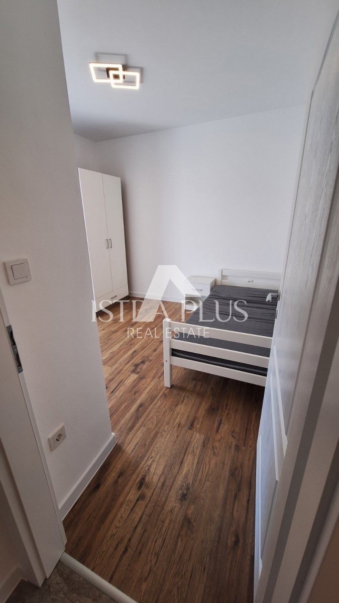 Istra, Poreč - stanovanje v mestu 100m2 + parking + 11m2 drvarnica
