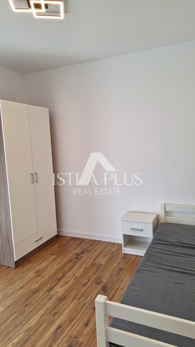 Istra, Poreč - stanovanje v mestu 100m2 + parking + 11m2 drvarnica