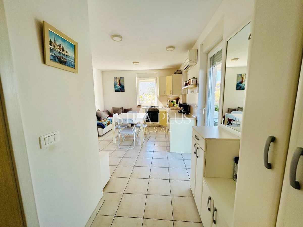Istra, Novigrad - Apartma v bližini centra 600m, pritličje z 2 spalnicama