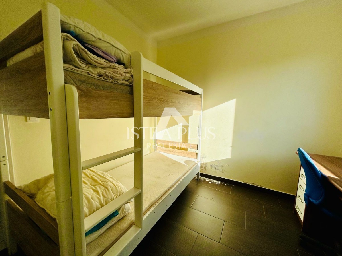 Istra, Novigrad - Apartma v bližini centra 600m, pritličje z 2 spalnicama