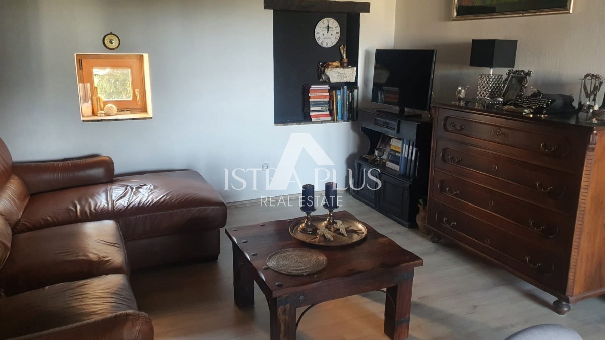 Istra, Poreč 4 km - Čudovita kamnita hiša z 2 apartmajema in vrtom!