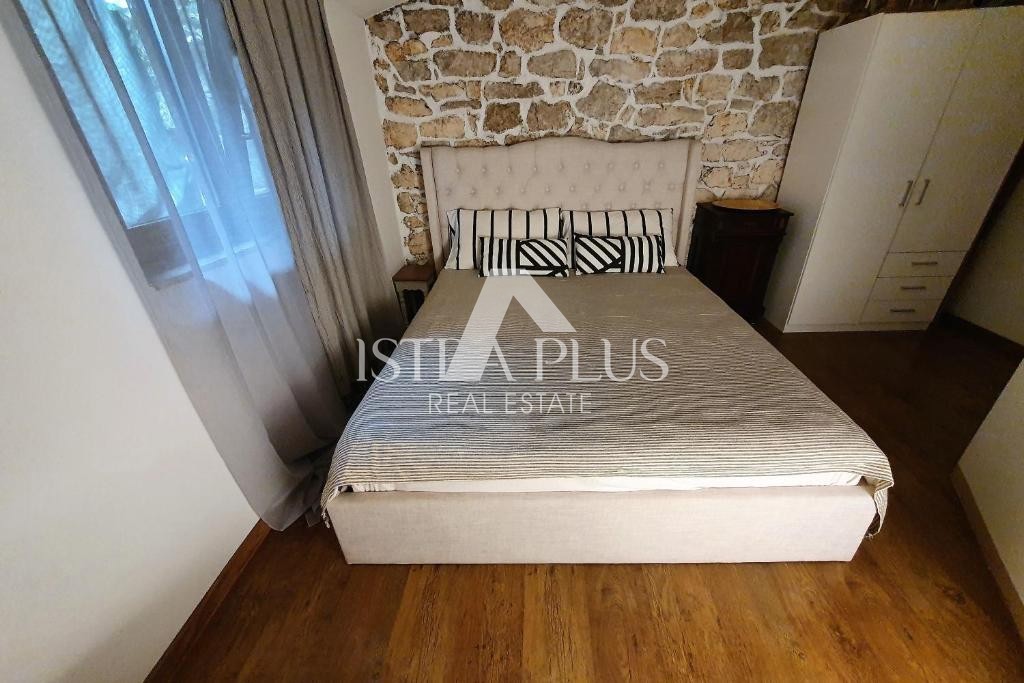Istra, Poreč 4 km - Čudovita kamnita hiša z 2 apartmajema in vrtom!