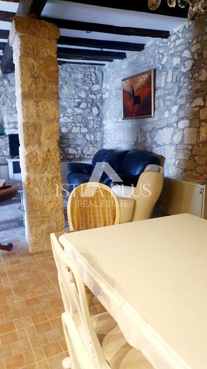 Istra, Poreč 4 km - Čudovita kamnita hiša z 2 apartmajema in vrtom!