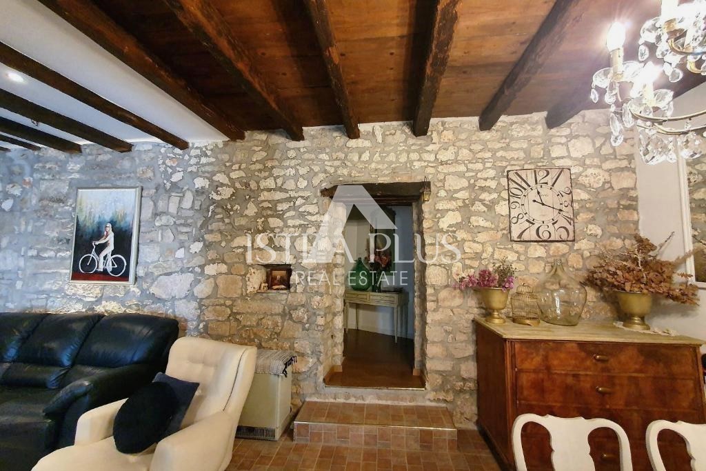 Istra, Poreč 4 km - Čudovita kamnita hiša z 2 apartmajema in vrtom!