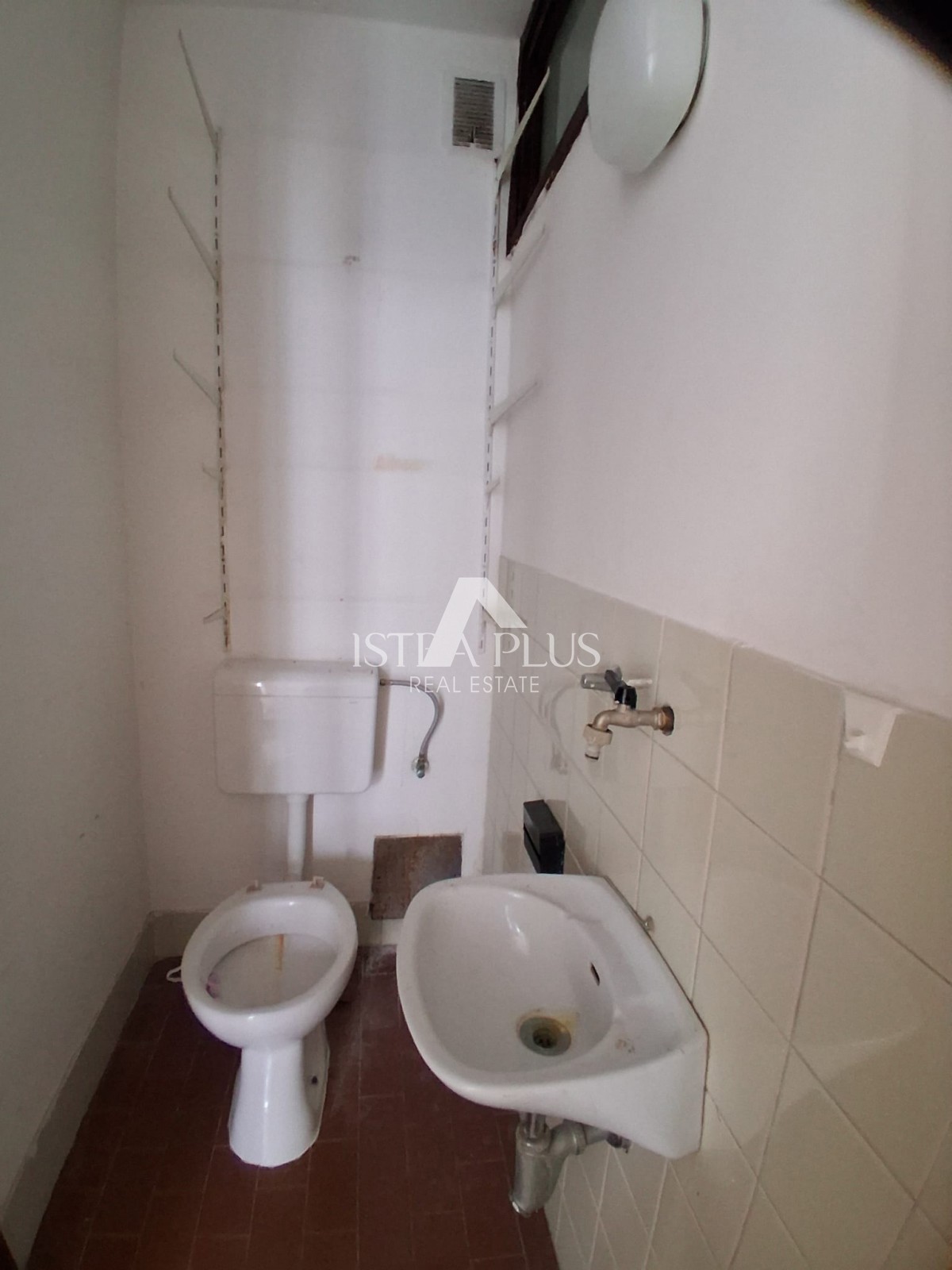Prilika! Kuća 100m2 samo 100m od mora!