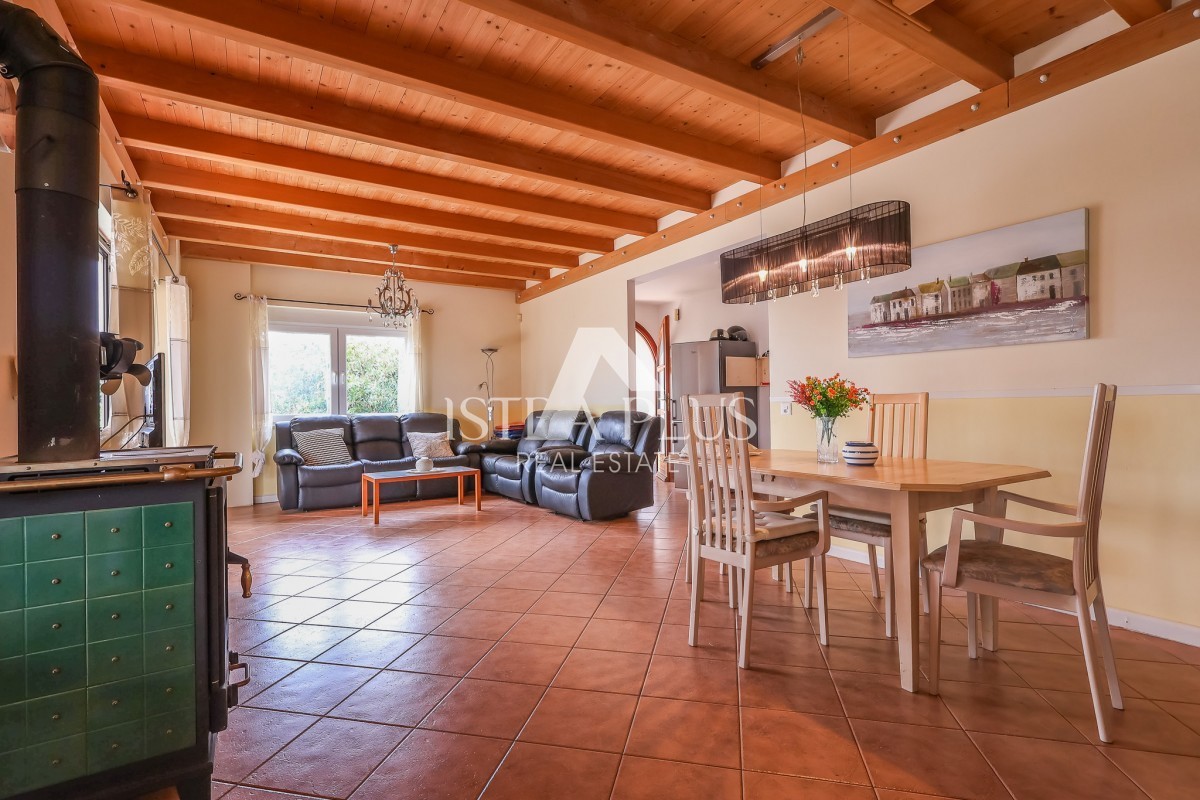 Istra, okolica Poreča - Samostojna hiša s pogledom na morje!!