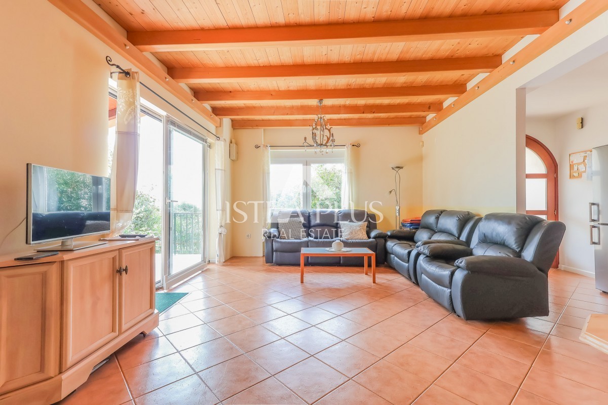 Istra, okolica Poreča - Samostojna hiša s pogledom na morje!!