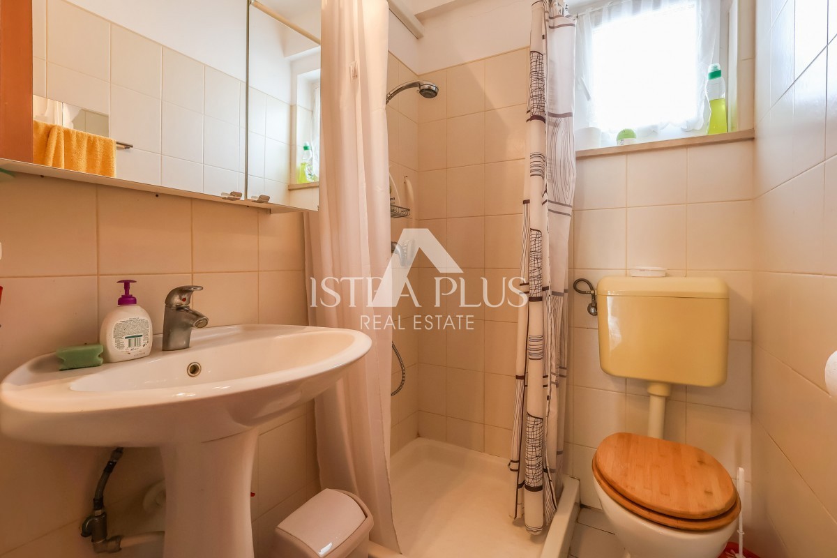 Istra, okolica Poreča - Samostojna hiša s pogledom na morje!!