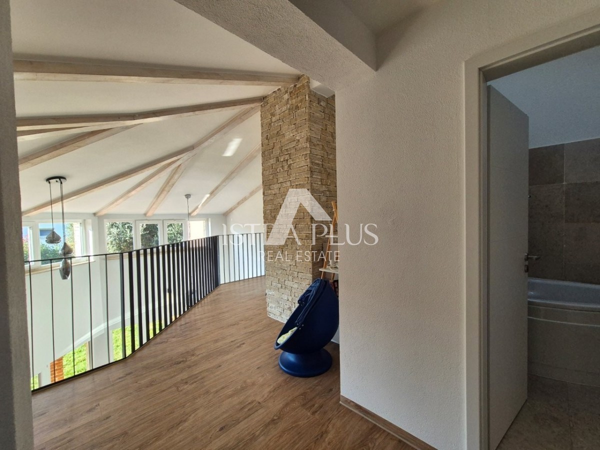 Istra, okolica Poreča, Čudovita družinska hiša z bazenom