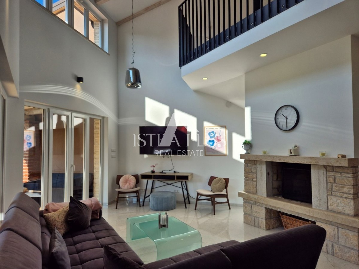 Istra, okolica Poreča, Čudovita družinska hiša z bazenom