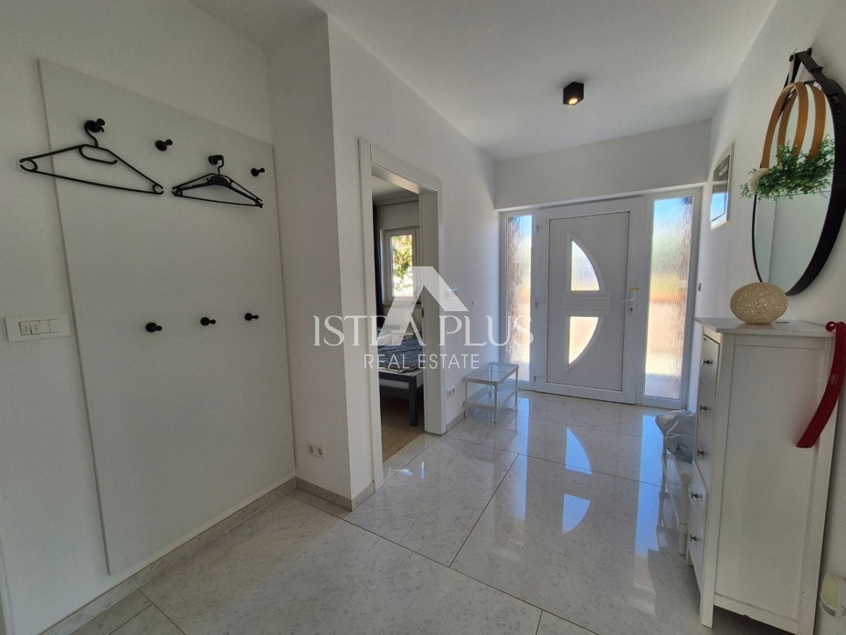 Istra, okolica Poreča, Čudovita družinska hiša z bazenom