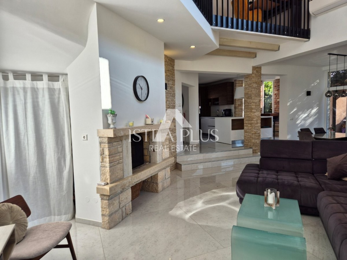 Istra, okolica Poreča, Čudovita družinska hiša z bazenom