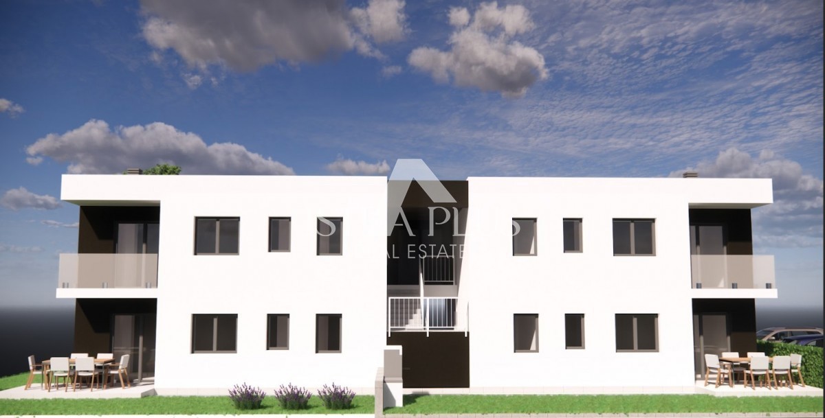 Poreč, neposredna bližina, stanovanje v 1. nadstropju z 2 spalnicama na odlični lokaciji, 1500m od morja