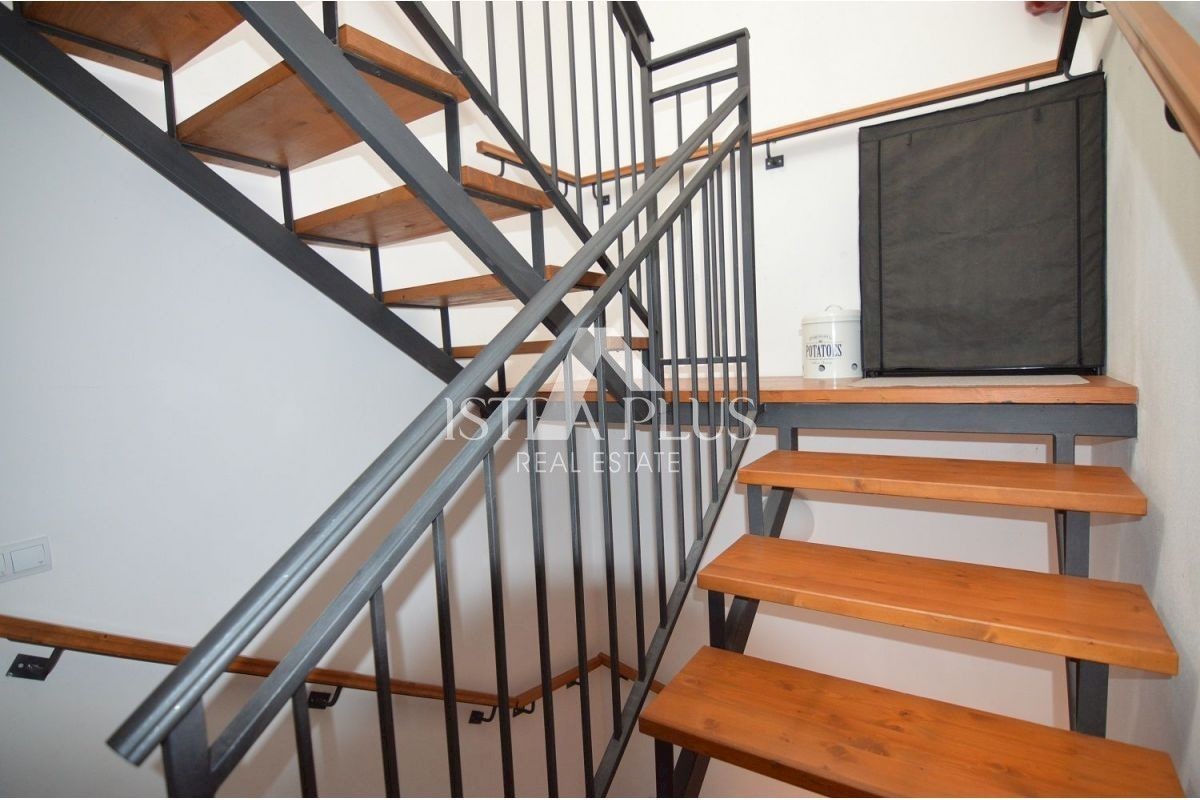 Stanovanje 1. nadstropje 66m2 + 53m2 mansarda - centralno ogrevanje