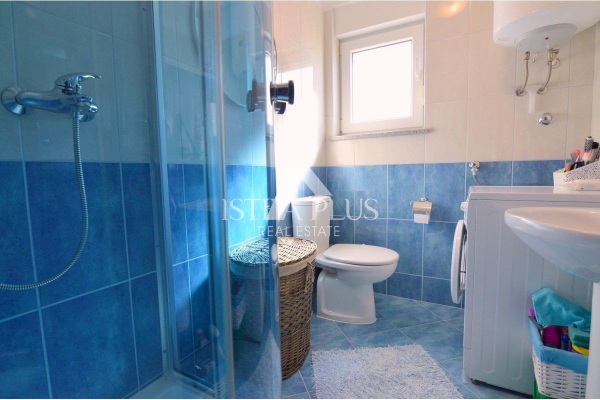 Stanovanje 1. nadstropje 66m2 + 53m2 mansarda - centralno ogrevanje