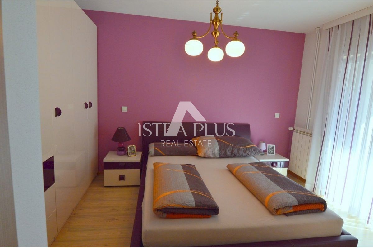 Stanovanje 1. nadstropje 66m2 + 53m2 mansarda - centralno ogrevanje