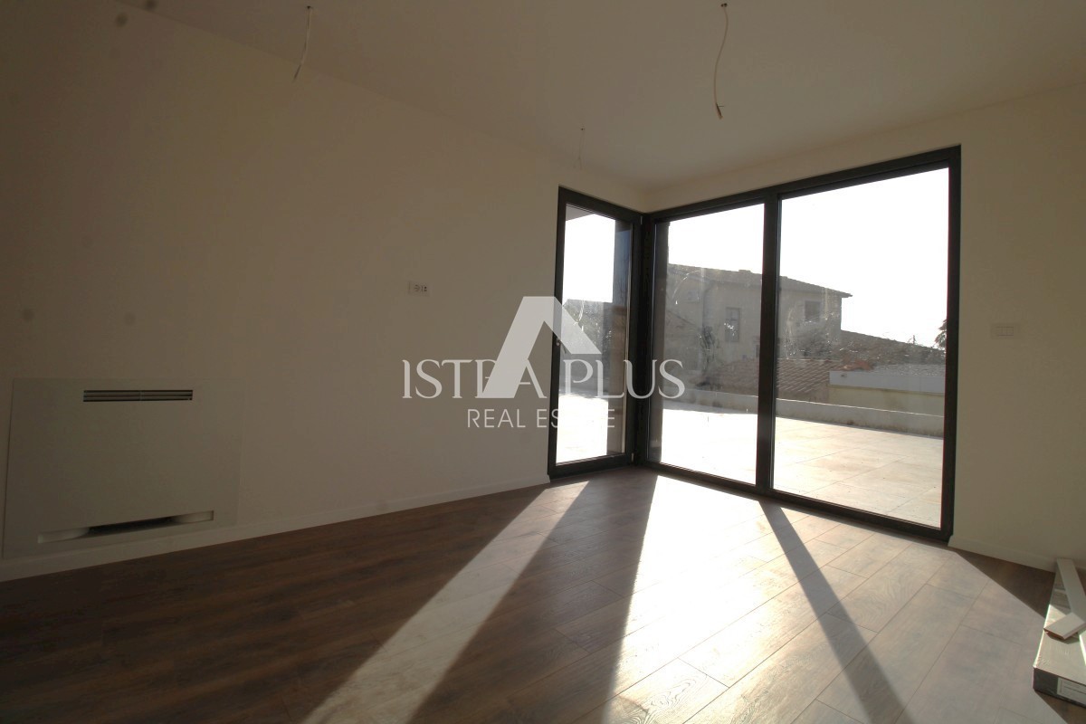 Novo stanovanje v pritličju z bazenom - okolica Poreča - Apartma B