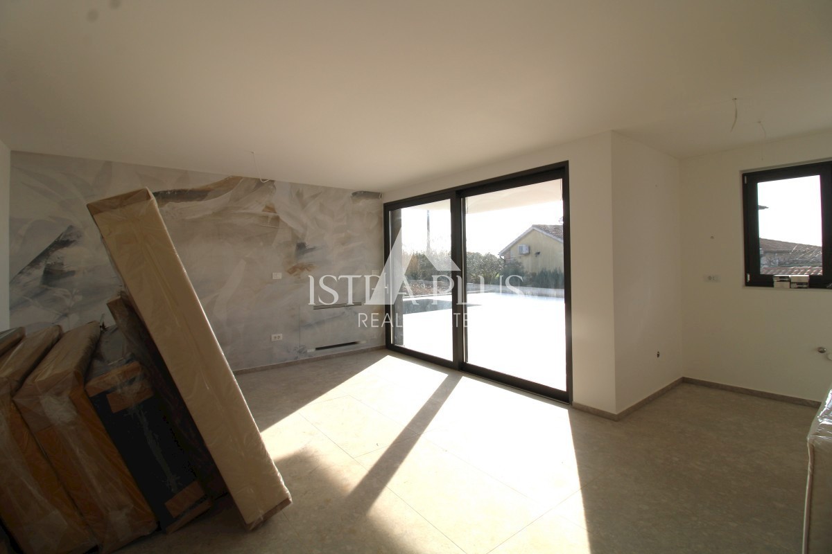 Novo stanovanje v pritličju z bazenom - okolica Poreča - Apartma B