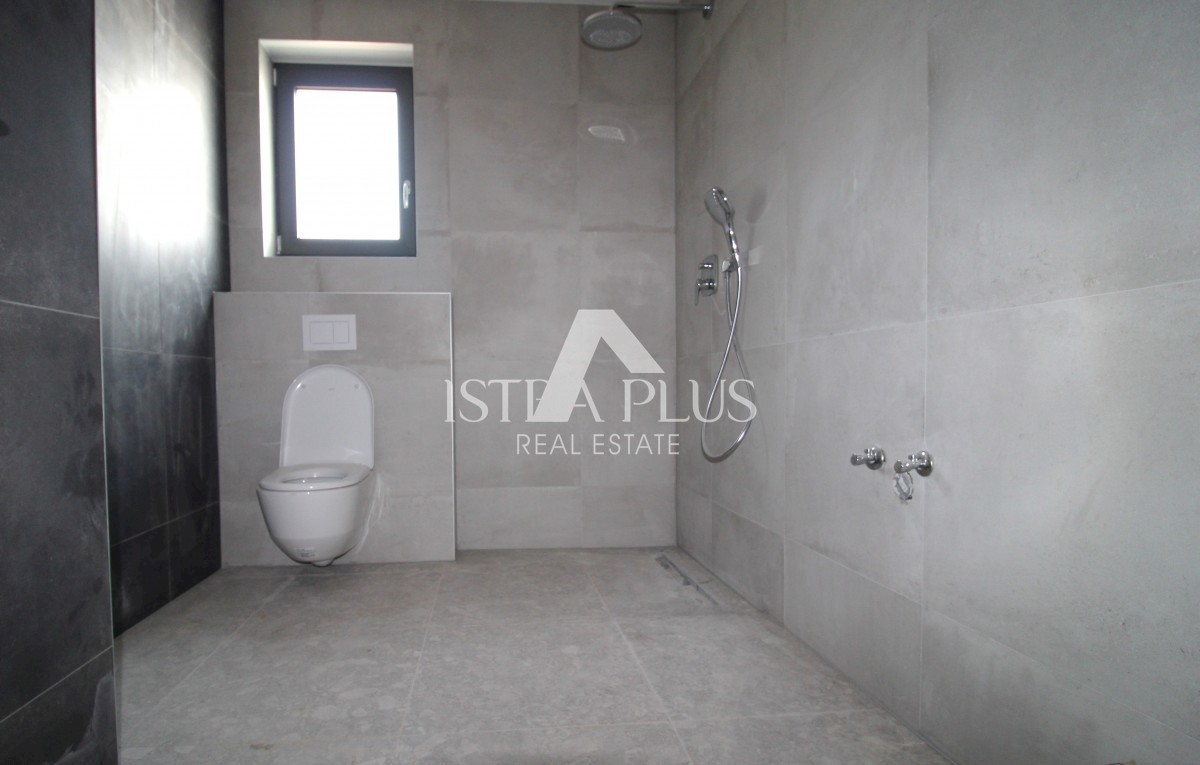 Novo stanovanje v pritličju z bazenom - okolica Poreča - Apartma B