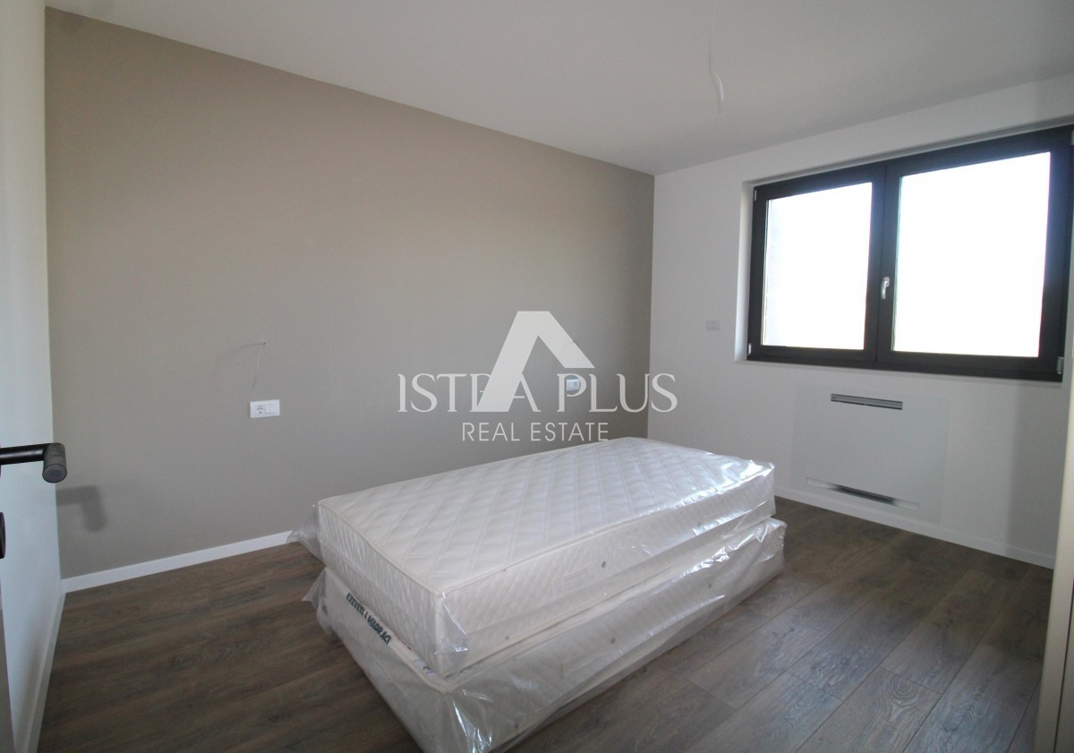 Novo stanovanje v pritličju z bazenom - okolica Poreča - Apartma B