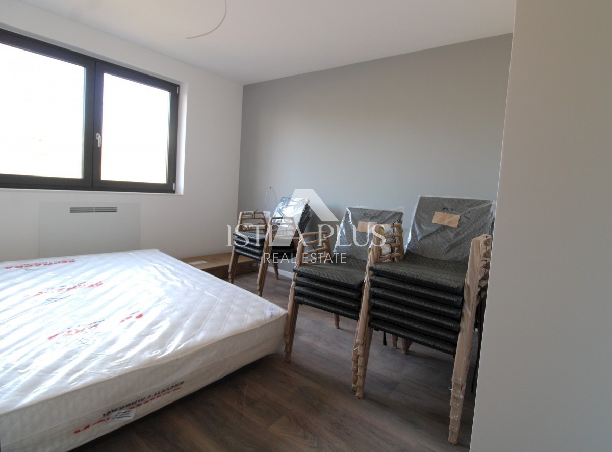 Novo stanovanje v pritličju z bazenom - okolica Poreča - Apartma B
