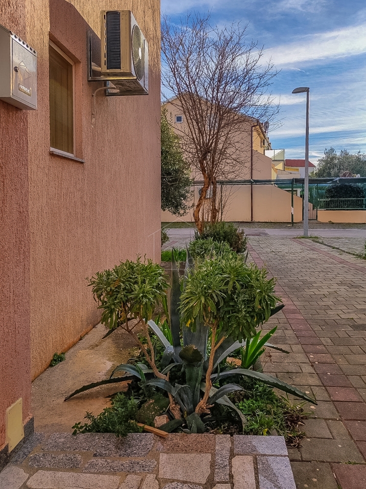 Vodice, apartma v pritličju