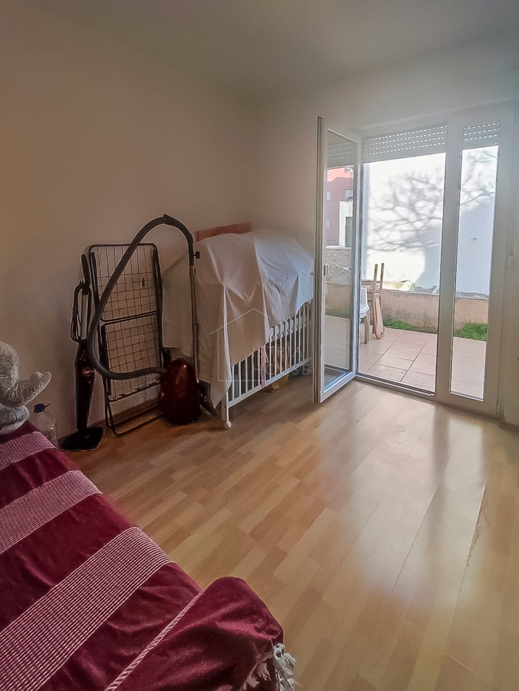 Vodice, apartma v pritličju