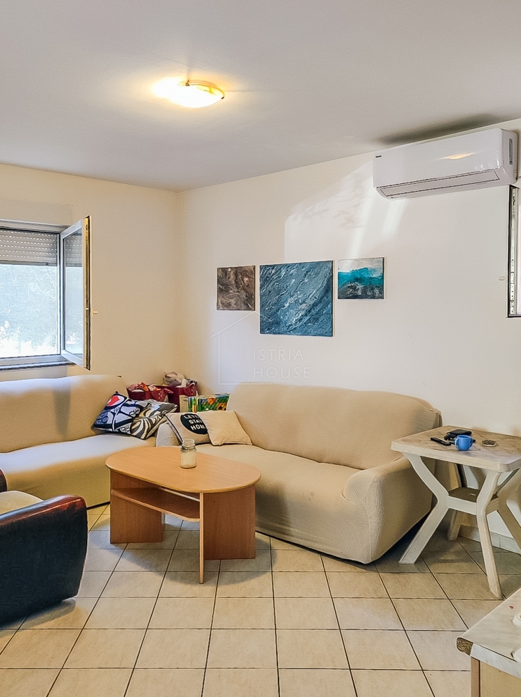 Vodice, apartma v pritličju