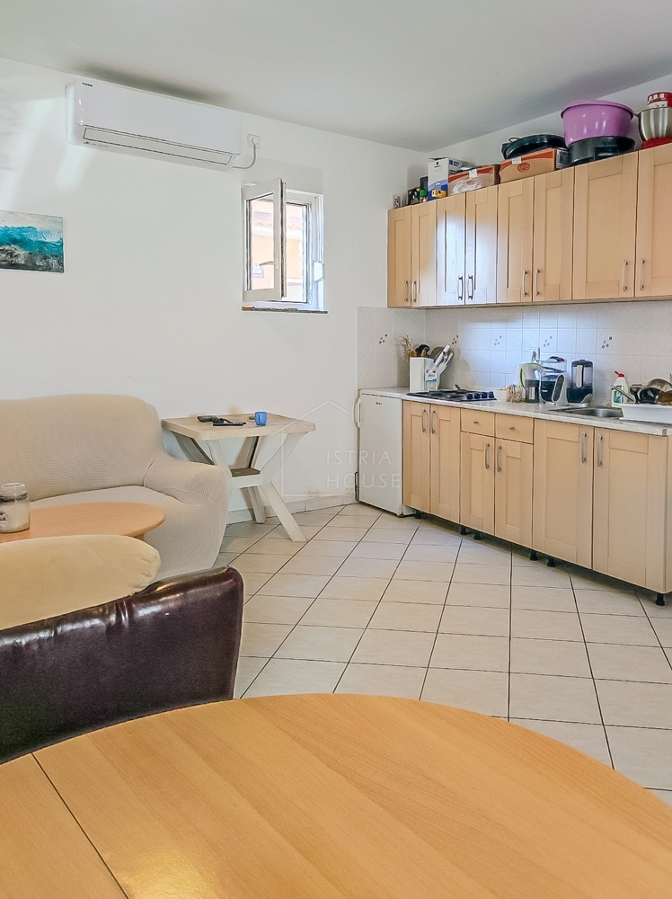 Vodice, apartma v pritličju